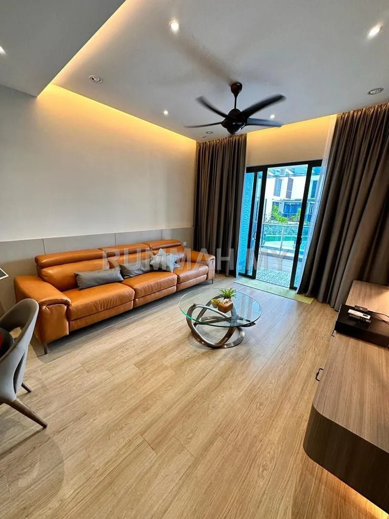 3-bedroom condo in Bayan Lepas, Penang for rent — [Seaview] Queens Residences, Queen Waterfront | Renovated