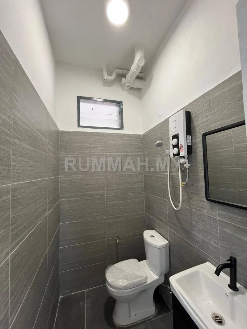 condo in Jelutong, Penang — photo 3