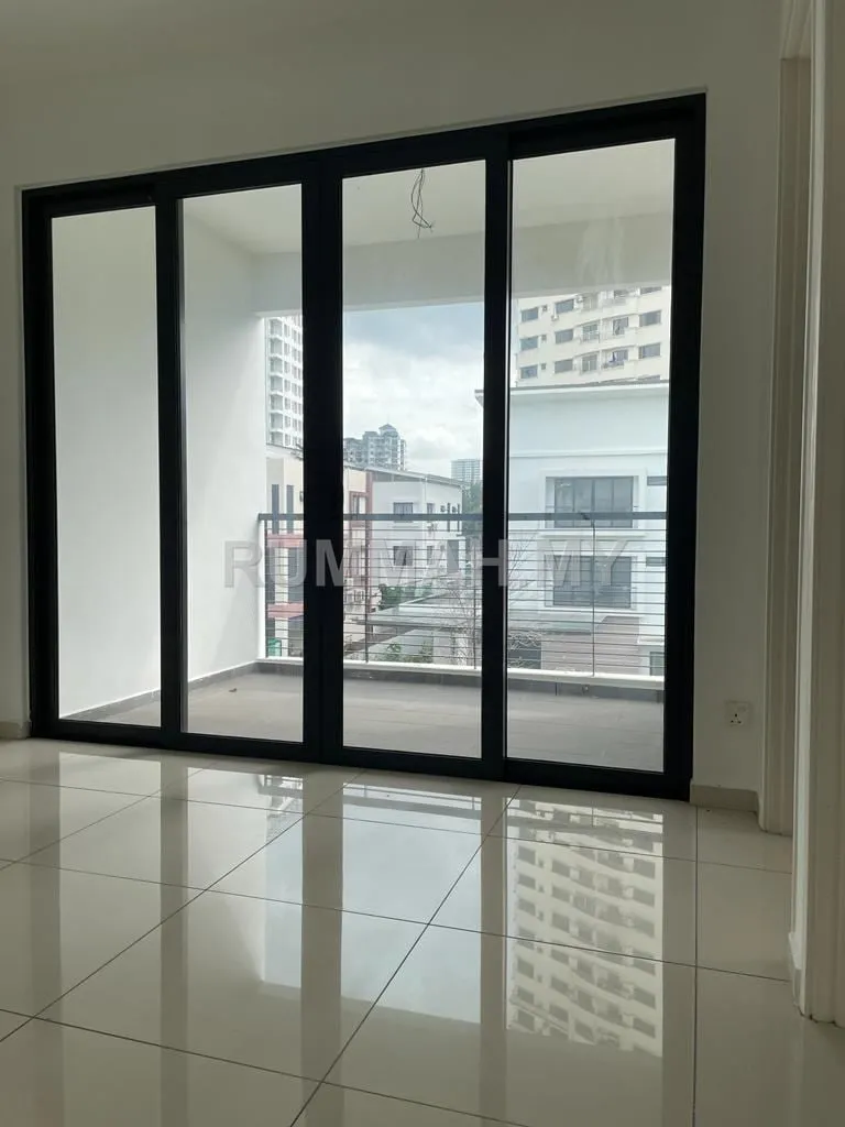house in Bukit Jambul, Penang — photo 2