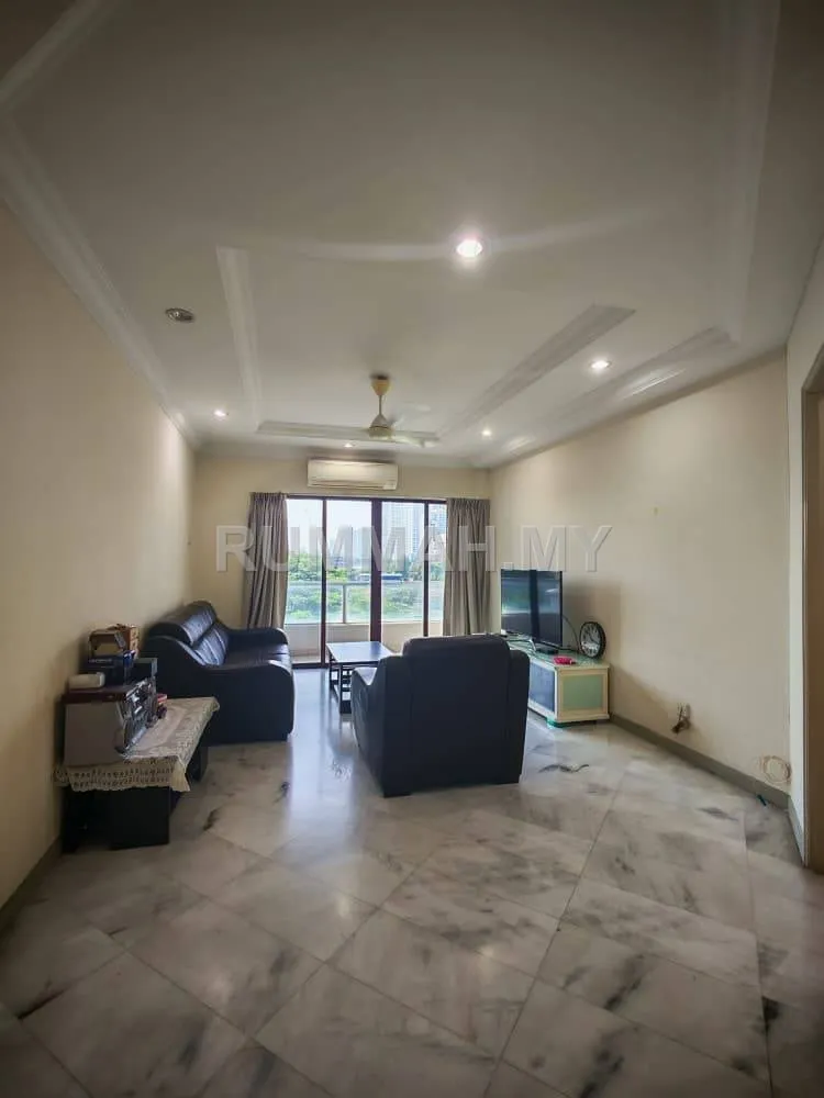 4-bedroom condo for sale in Tanjung Tokong, Penang