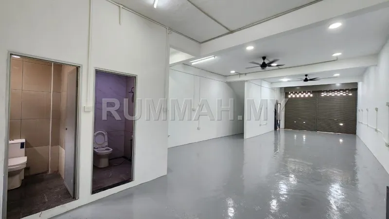 commercial in SIMPANG AMPAT, Penang for rent — Taman Merak Jaya 2-Storey Shoplot 1300sf Fully Renovated Simpang Ampat