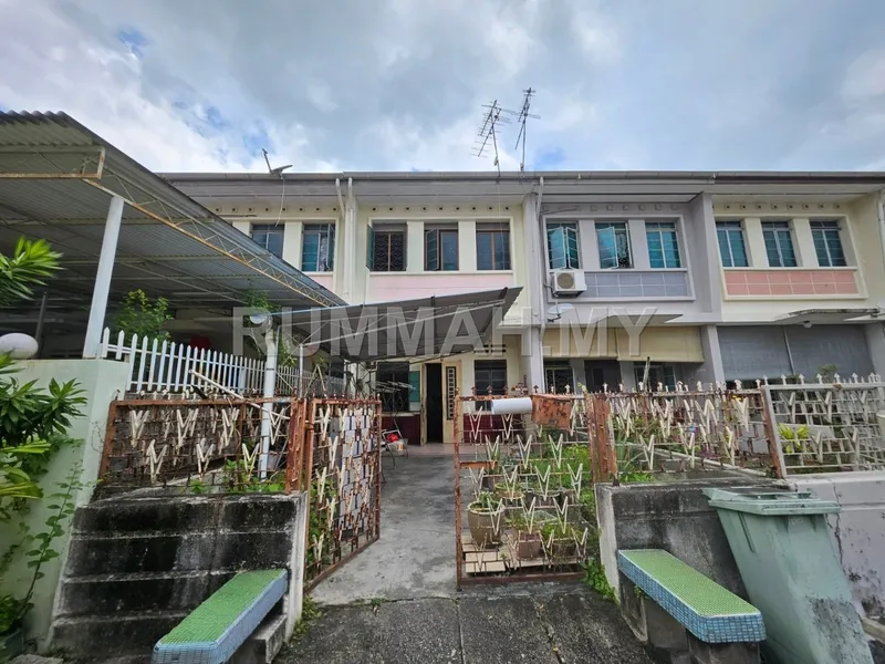 4-bedroom house in George Town, Penang for sale — Double Storey Terrace @ Jalan Khaw Sim Bee, Georgetown | 4Bedroom