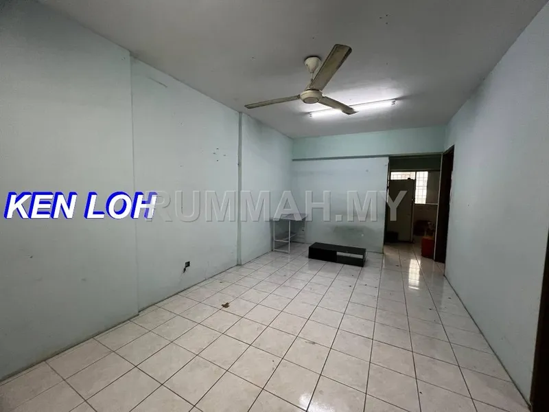 3-bedroom condo in Bayan Lepas, Penang for rent — Desa Indah Cheapest Partly Furnished Renovated At