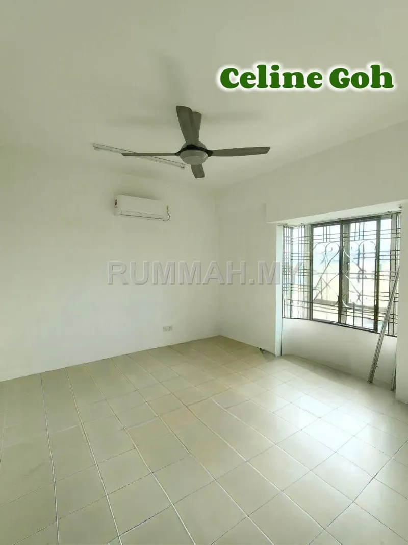 4-bedroom condo in Butterworth , Penang for sale — Cassia Resort Condo Partially Furnished at Raja Uda near to School,  market, Food court