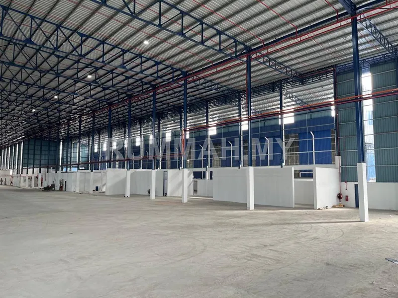 Factory for Rent @ Bandar Putra Kulim, Kulim | Basic Renovation I Warehouse I Land Area 200000 sqft