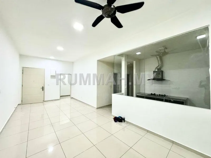 3-bedroom condo for sale in Sungai Ara, Penang - Imperial Residence @ Sungai Ara , , Kitchen