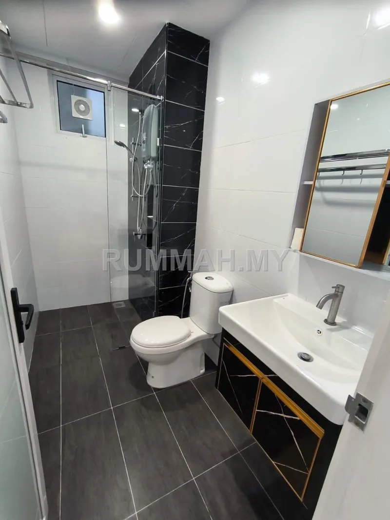 condo in Gelugor, Penang — photo 3