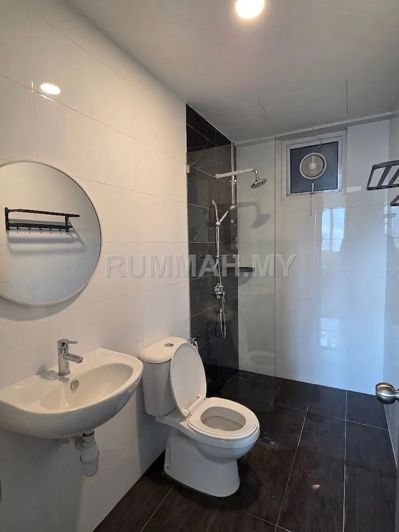 condo in Gelugor, Penang — photo 3