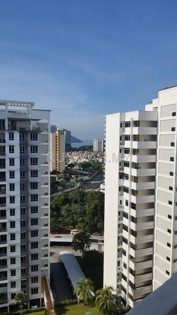 3-bedroom condo in Bayan Lepas, Penang for sale — Putra Place @ Bayan Lepas,  1CarPark