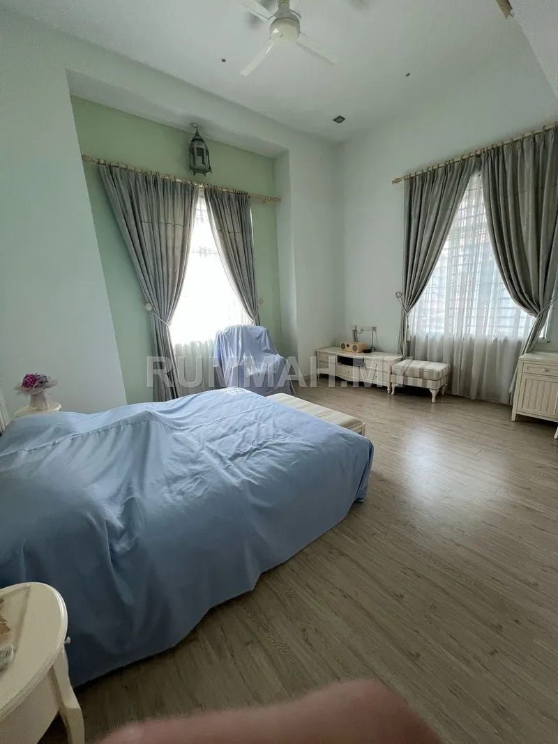 house in Bukit Jambul, Penang — photo 3