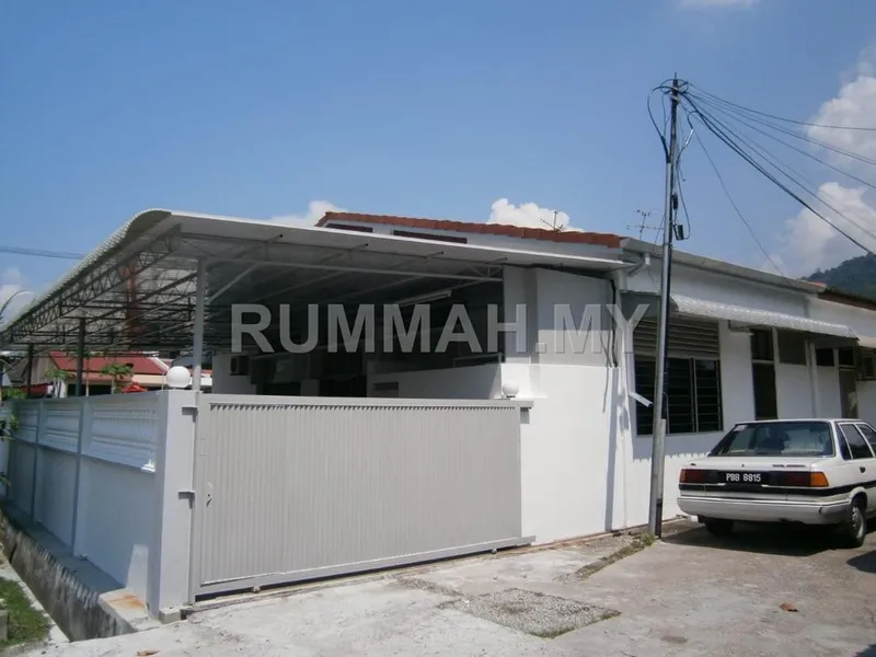 house in Gelugor, Penang — photo 2
