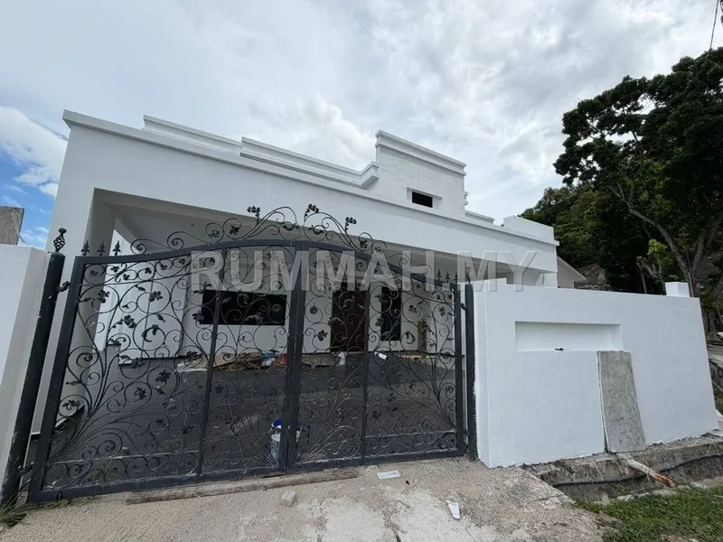 house in Gelugor, Penang — photo 2