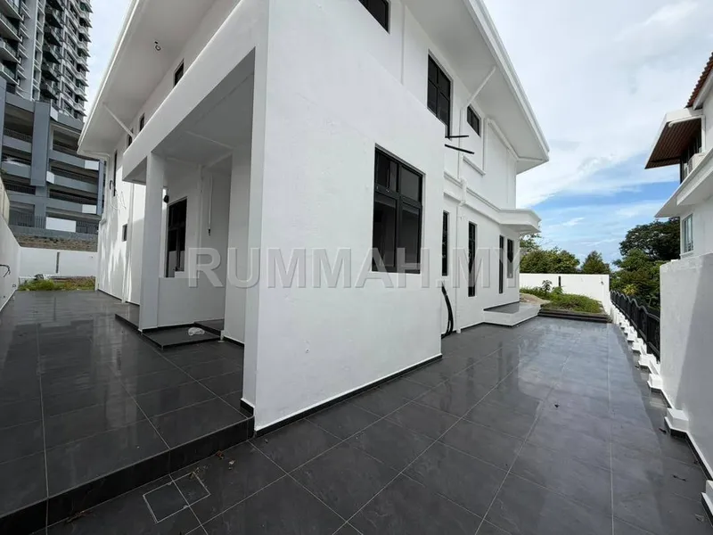 house in Gelugor, Penang — photo 3
