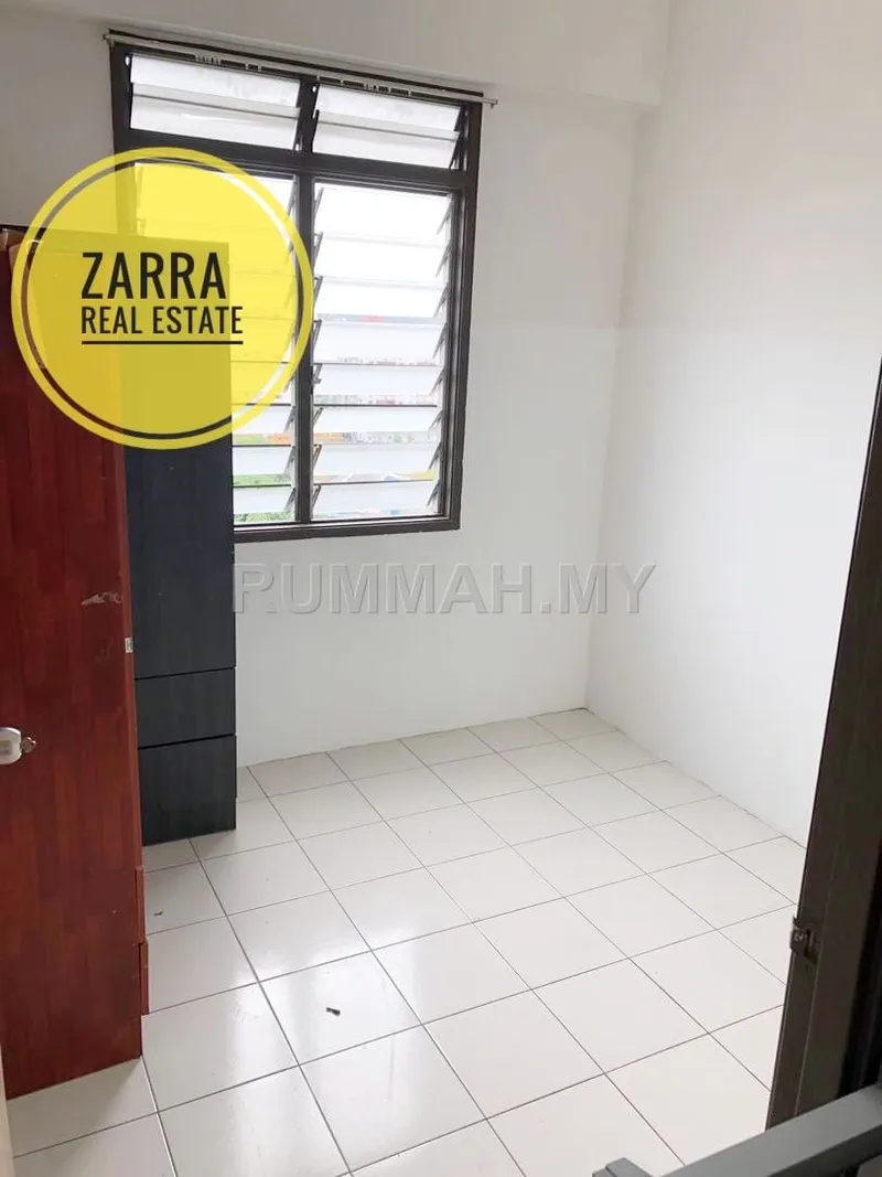 Sri Aman Block 3 700Sqft Basic Reno Unfurnished 1Cp Corner Unit