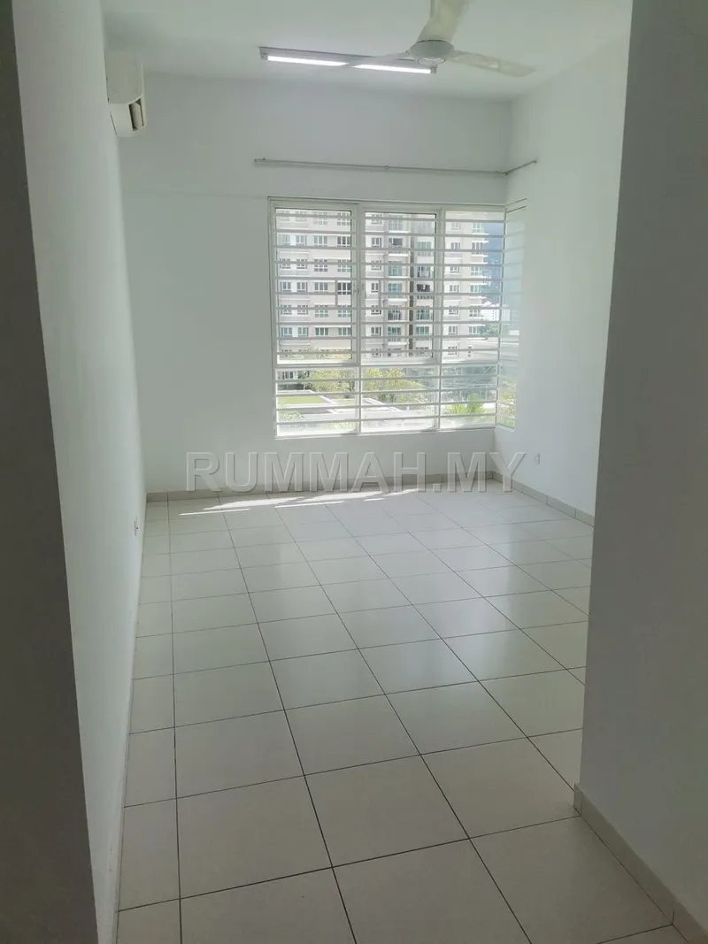 condo in Sungai Ara, Penang — photo 3