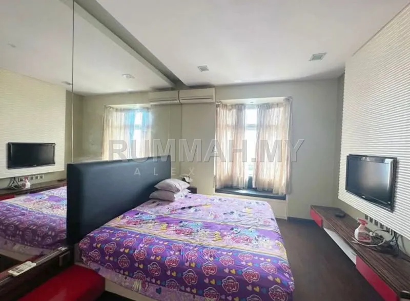 condo in Gelugor, Penang — photo 3