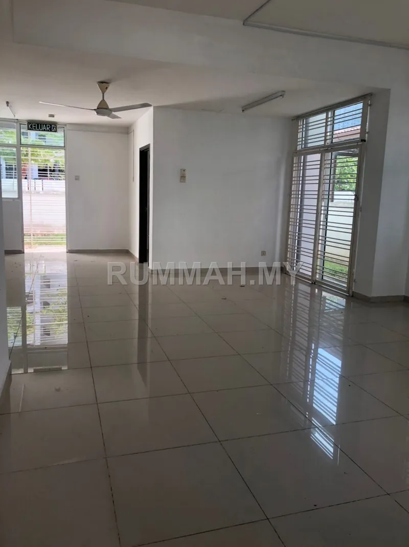 5-bedroom house in Sungai Ara, Penang for sale — 3 Storey Semi-D Zan Villa @ Sungai Ara