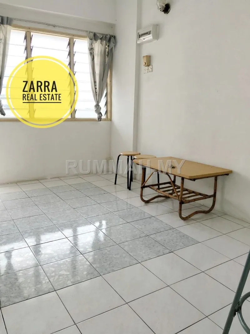 Taman Jubilee Phase 4 550Ssqft Partially Reno Unfurnished