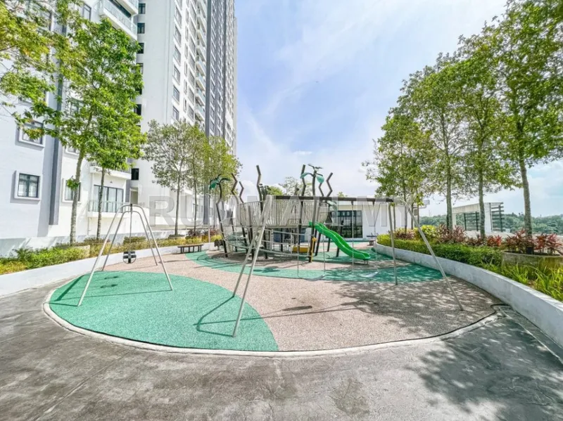 condo in Serdang , Selangor — photo 2