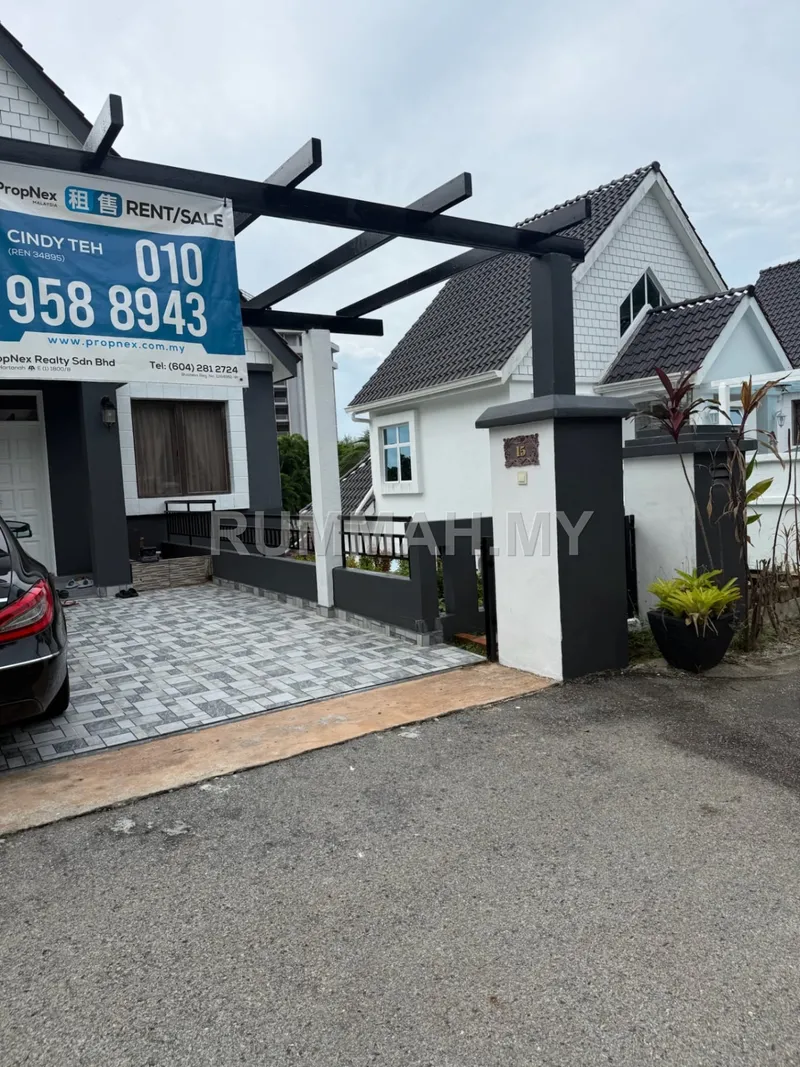 4-bedroom house in Batu Ferringhi, Penang for rent — FERRINGHI VILLA house 3storey