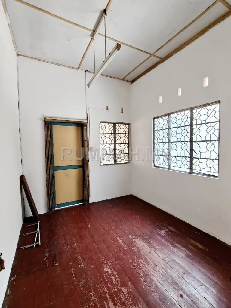 house in George Town, Penang — photo 2