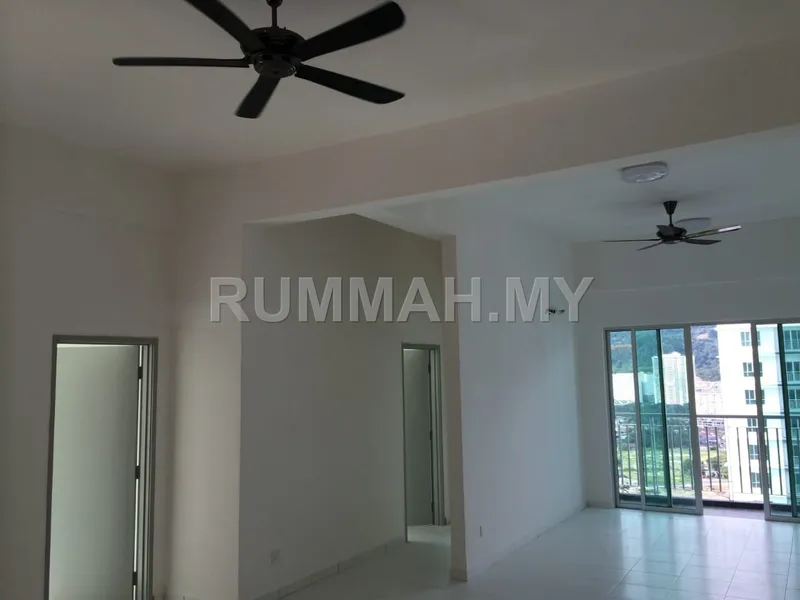 Condo for Sale @ The Golden Triangle, Relau | Partly Furnished