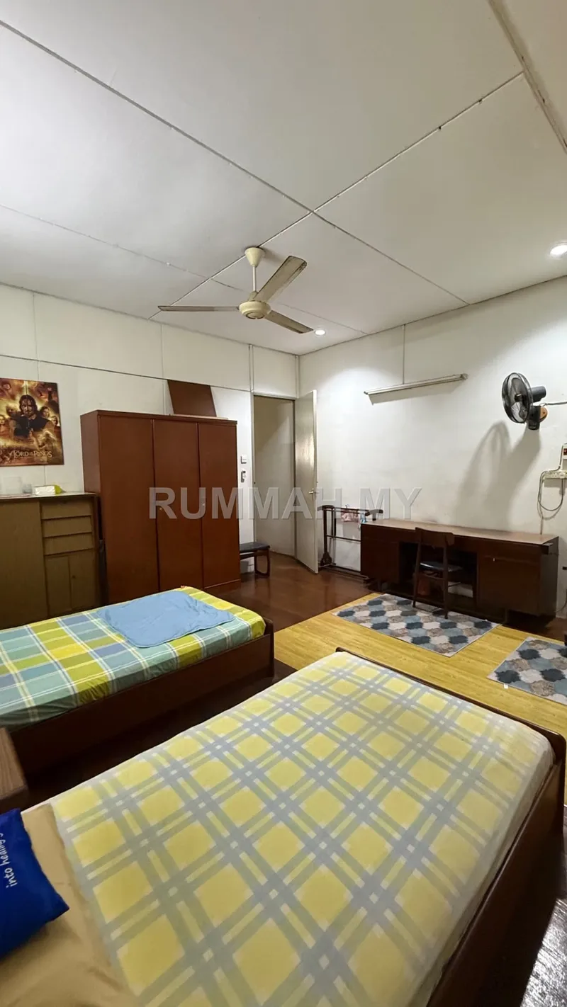land in Pulau Tikus, Penang — photo 2