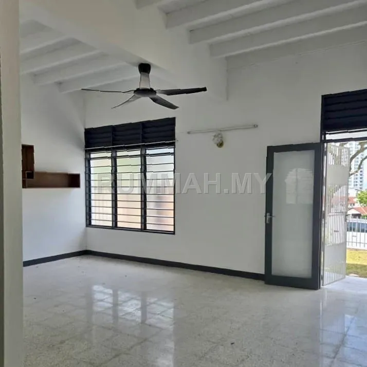 house in Tanjung Bungah, Penang — photo 3