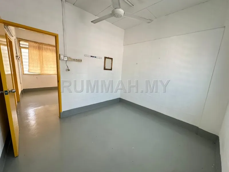 condo in Machang Bubok, Penang — photo 2