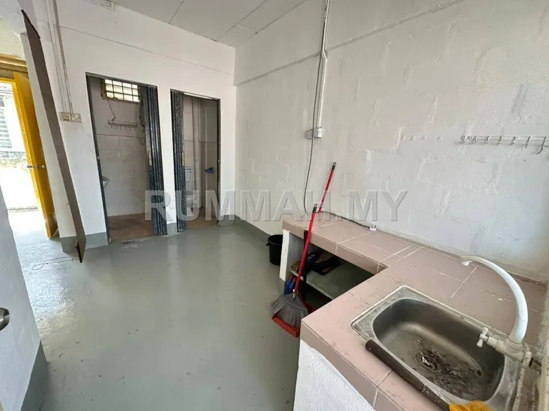 condo in Machang Bubok, Penang — photo 3
