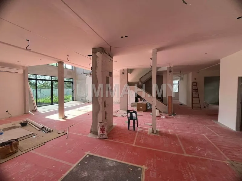 4-bedroom house in Gelugor, Penang for sale — Minden heights Bungalow, Corner