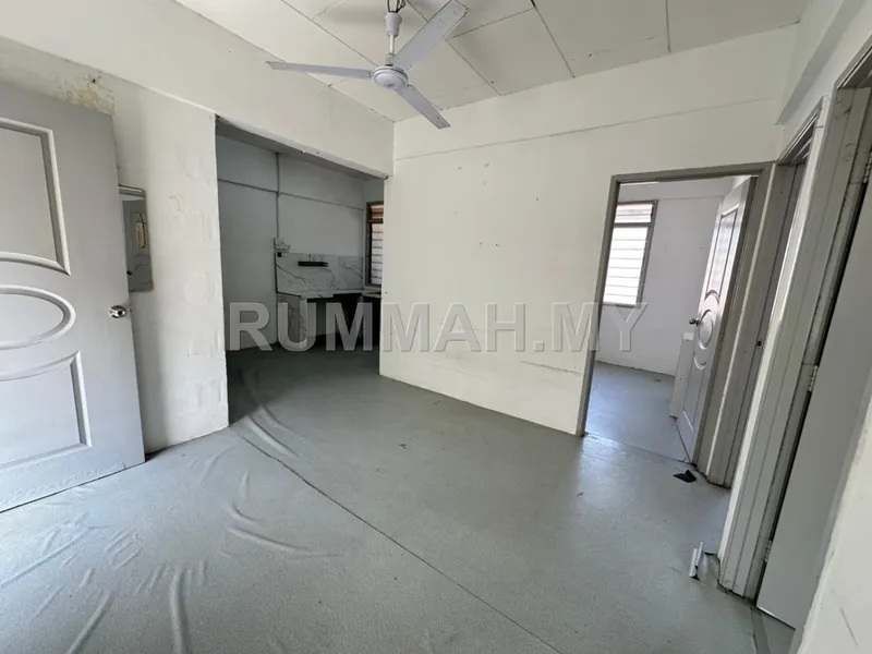 3-bedroom condo in Bukit Mertajam, Penang for sale — Block D Lorong Machang Bubok 70 Taman Machang Bubok flat