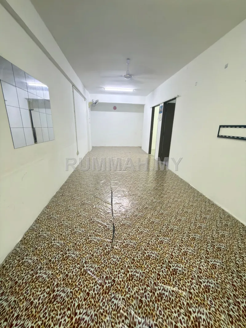3-bedroom condo in Bayan Lepas, Penang for sale — Mutiara Anggun apartment sungai nibong 750sf  Bayan Lepas 