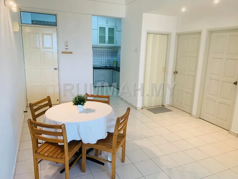 condo in Tanjongbungah, Penang — photo 2