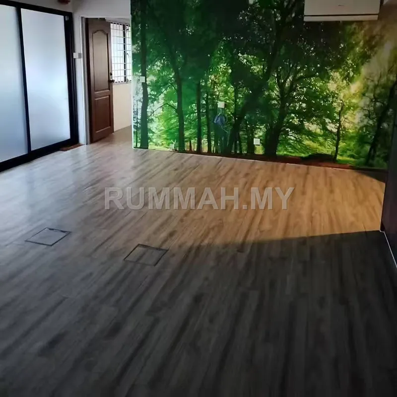 3-bedroom condo in Bayan Lepas, Penang for rent — Springfield @ Sungai Ara, Partially Furnished, 1 Car Park