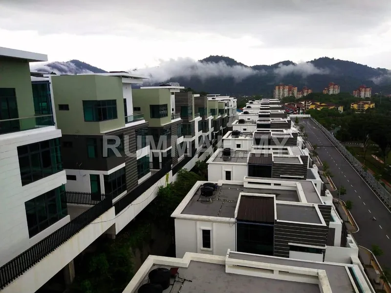 house in Teluk Kumbar, Penang — photo 2
