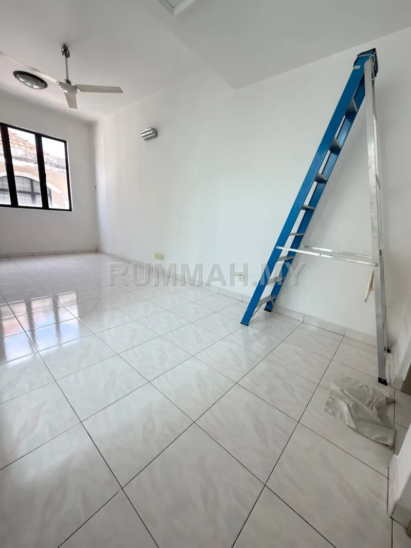 house in Sungai Nibong, Penang — photo 3