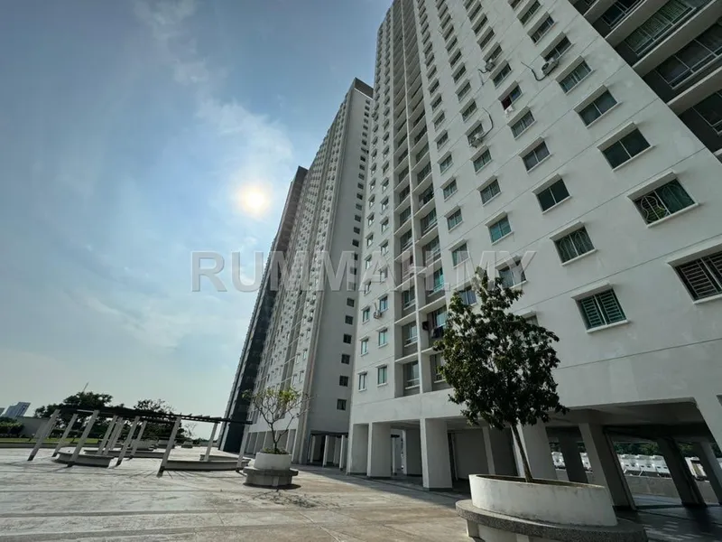 condo in Gelugor, Penang — photo 3