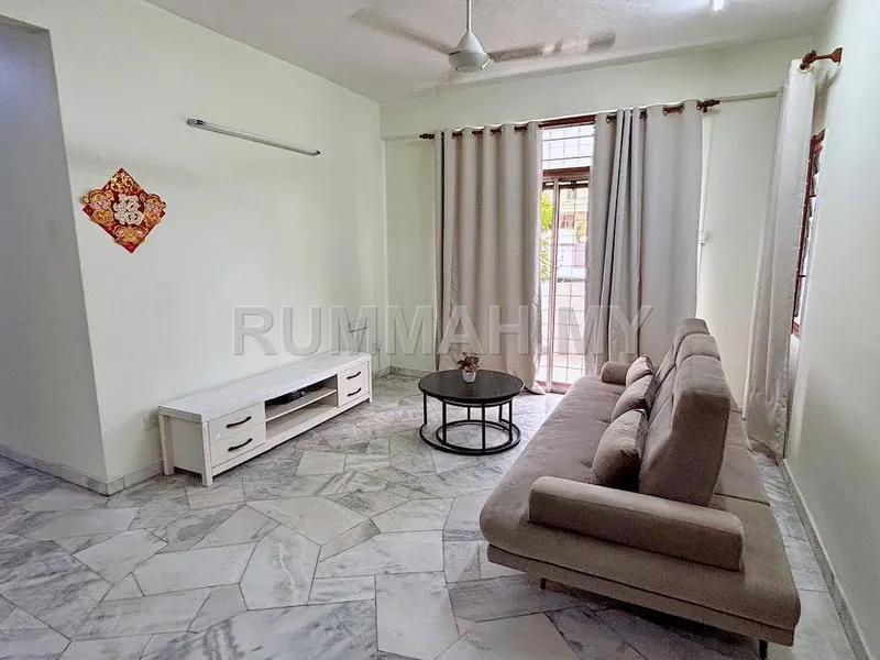 3-bedroom condo in Gelugor, Penang for rent — Mutiara Court 3 @ Jelutong For Rent 