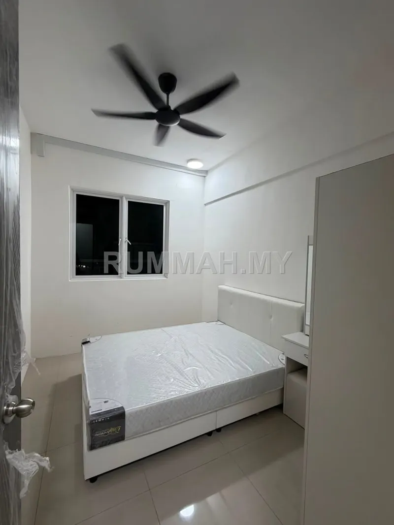 Zen 6 batu uban gelugor 1050sf fully furnished