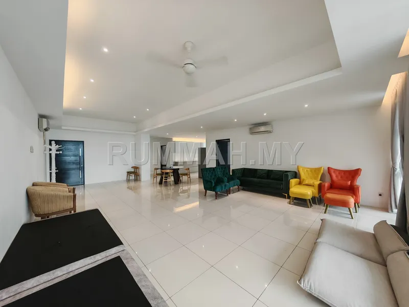 4-bedroom condo for sale in George Town, Penang
