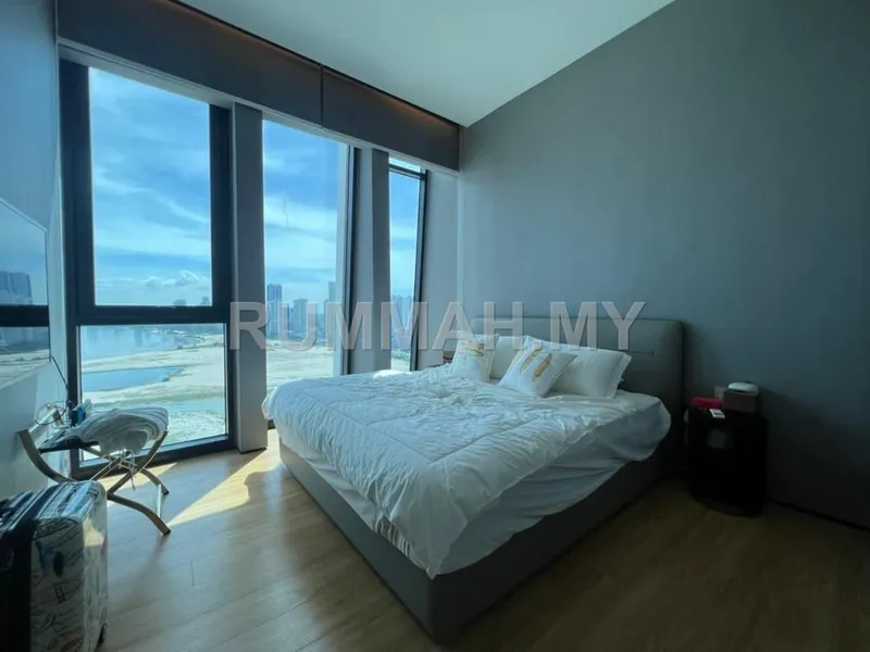 3-bedroom condo in Tanjung Tokong, Penang for sale — City of dream near island 88