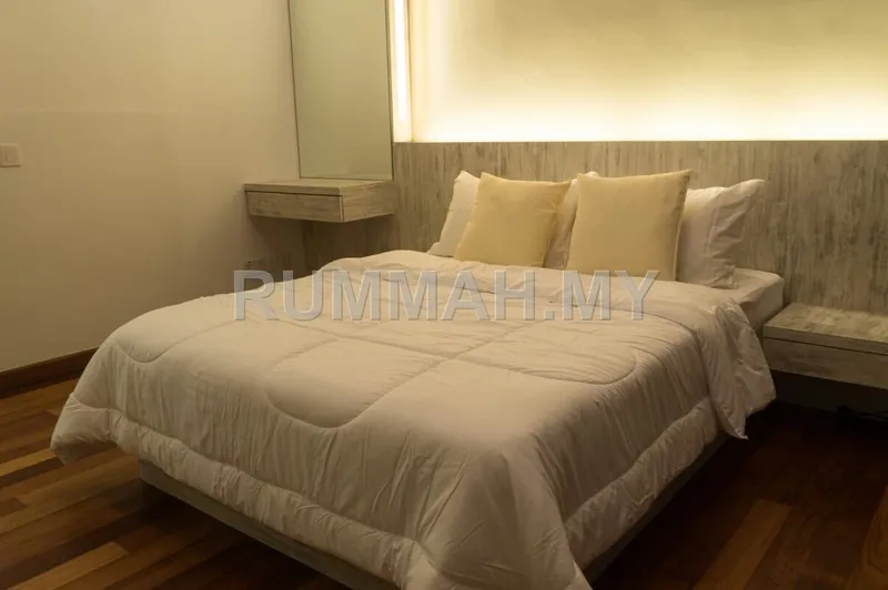 1-bedroom condo in Gelugor, Penang for rent — The Light Collection 2 Studio Unit 517 Sqft Nicely Furnished For Rent !! 
