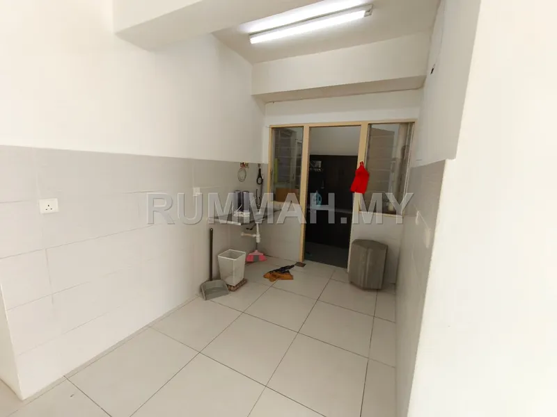 condo in Puchong, Selangor — photo 3