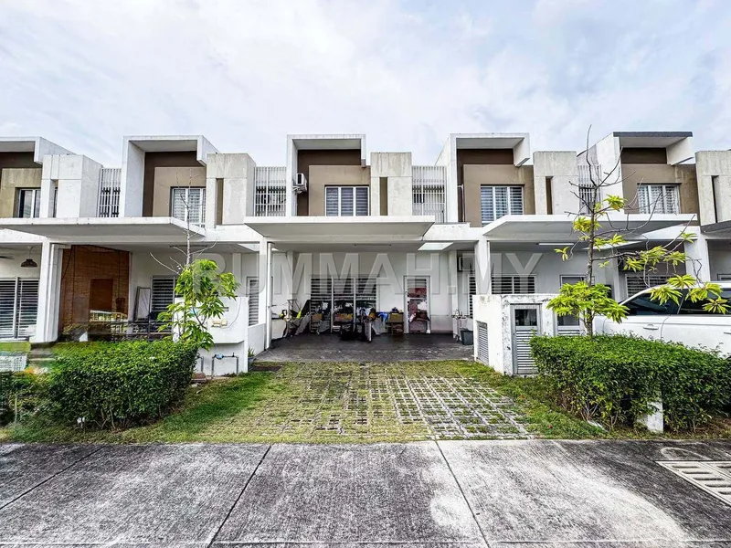 3-bedroom house in Cybersouth , Selangor for sale — Double Storey Terrace Cybersouth Dengkil