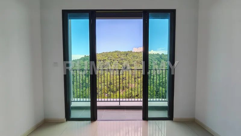 condo in Teluk Kumbar, Penang — photo 3