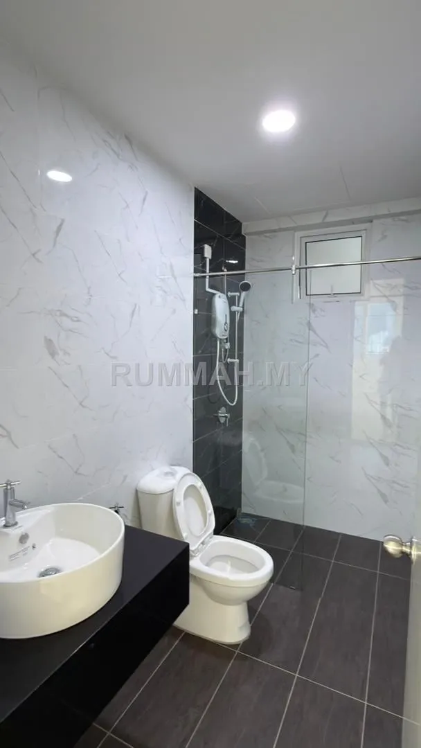 3-bedroom condo for sale in Gelugor, Penang - The Zen City View Bare Unit Corner Unit
