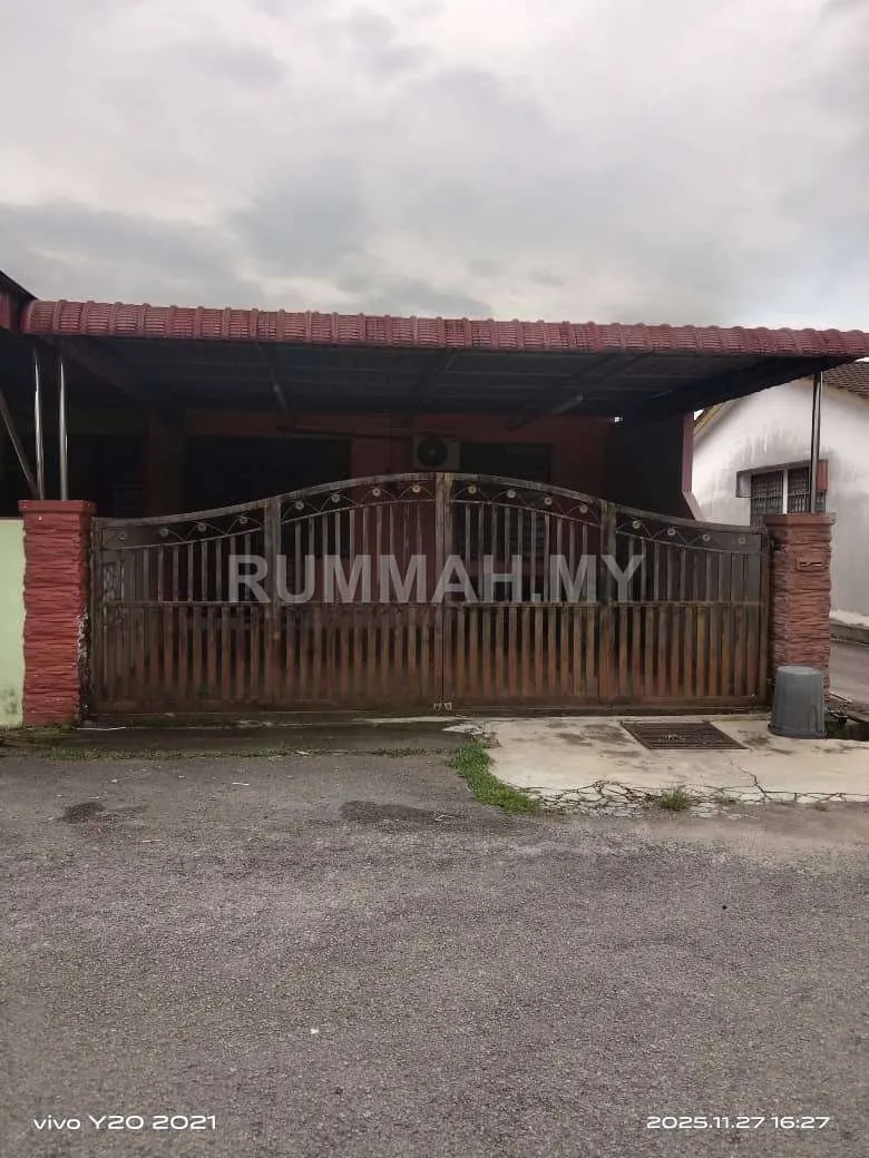 Rumah Teres Setingkat di Taman Mahsuri, Padang Serai