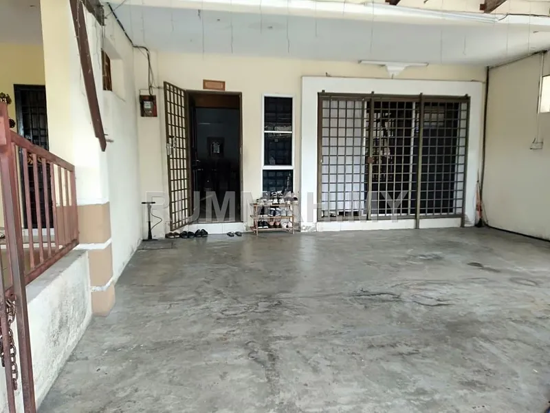 house in Ipoh, Perak — photo 2
