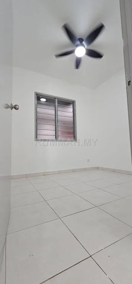 condo in Gelugor, Penang — photo 3